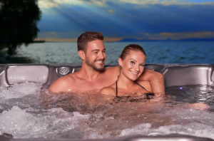 6-Person Hot Tubs: FAQ and Buying Tips